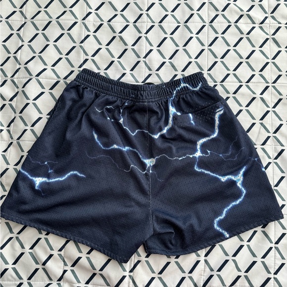 Youngla Shorts - Picture 2 of 4